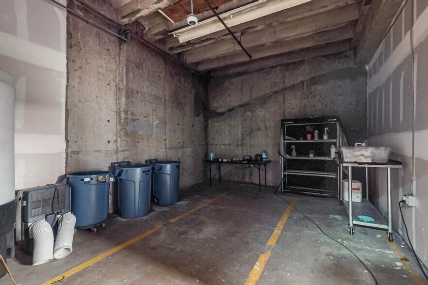 More Photos Of 1510-1512 1st St NW, Albuquerque Industrial For Sale