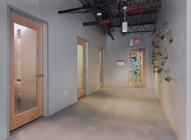 More Photos Of 200 W Franklin St, Chapel Hill Loft Creative Space For Lease