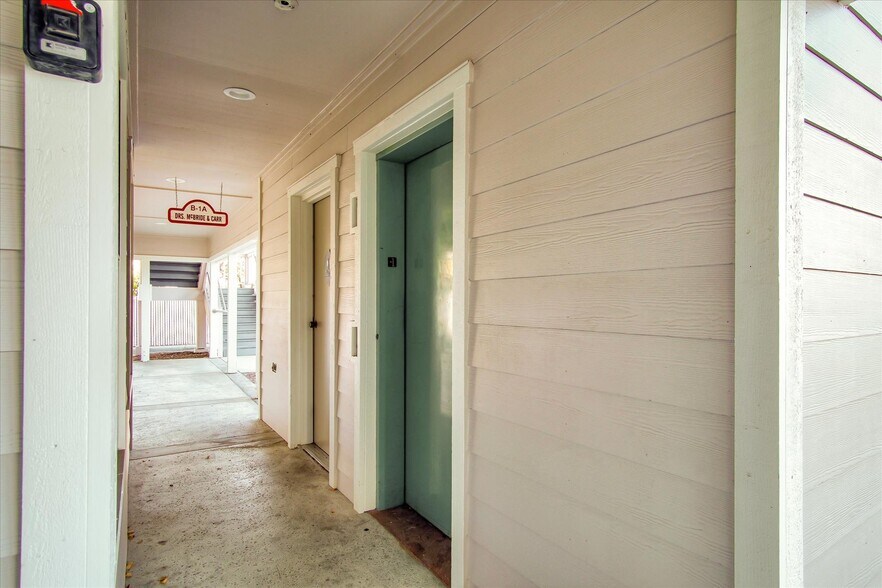 More Photos Of 890 Sunset Dr, Hollister Medical For Lease