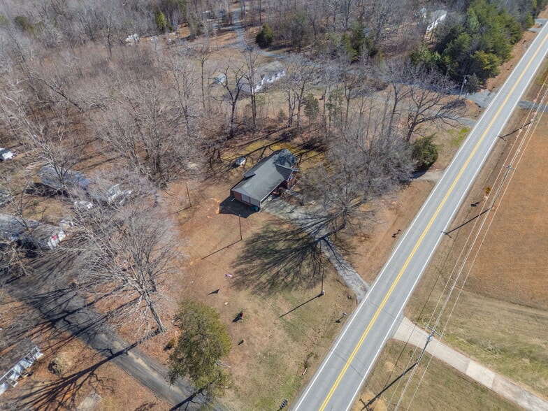 Primary Photo Of 5513 NC Highway 700, Eden Flex For Sale