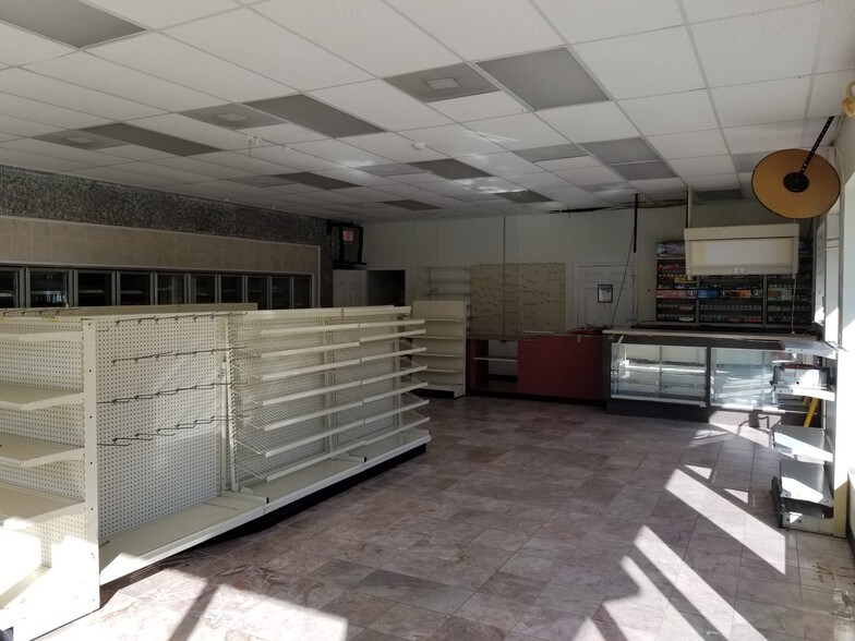 More Photos Of 317 Liberty Rd, Archdale Convenience Store For Sale