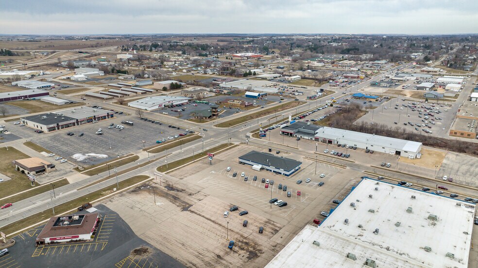 More Photos Of 128 W 8th St, Monroe General Retail For Sale