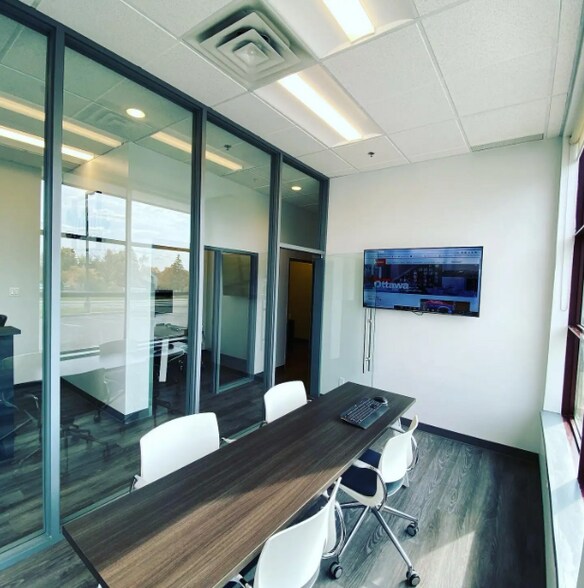 More Photos Of 474 Hazeldean Rd, Ottawa General Retail For Lease