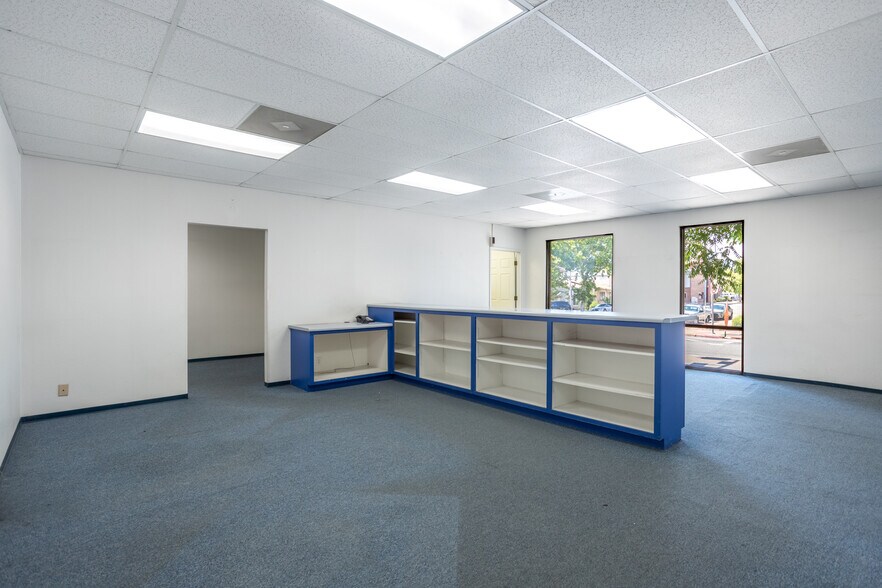 More Photos Of 1455 South St, Redding Flex For Sale