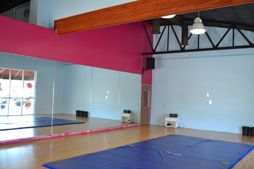 More Photos Of 2315-2325 Fletcher Pky, El Cajon Freestanding For Lease