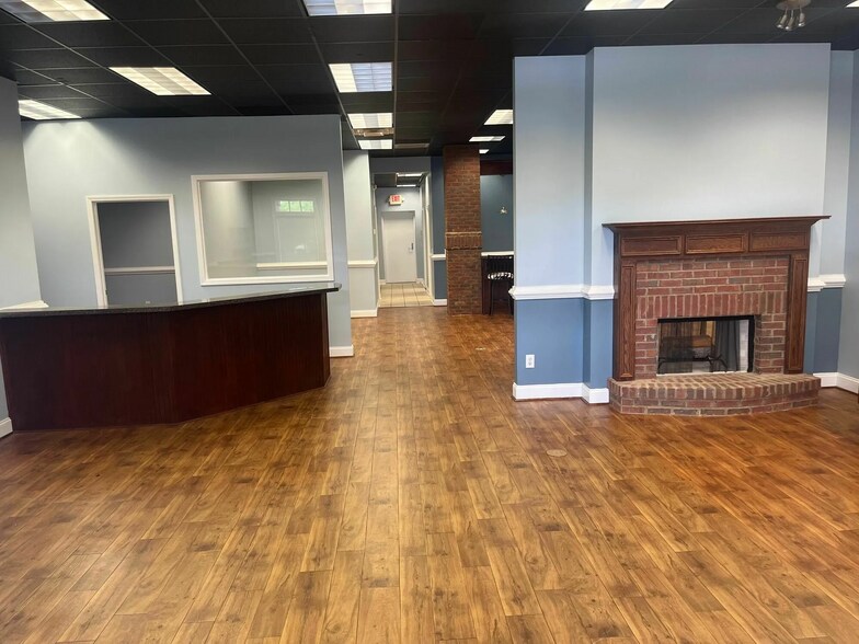 More Photos Of 7559 Kayne Blvd, Columbus Freestanding For Lease
