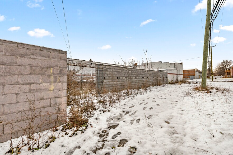 Primary Photo Of 3328 Joy Rd, Detroit General Retail For Sale