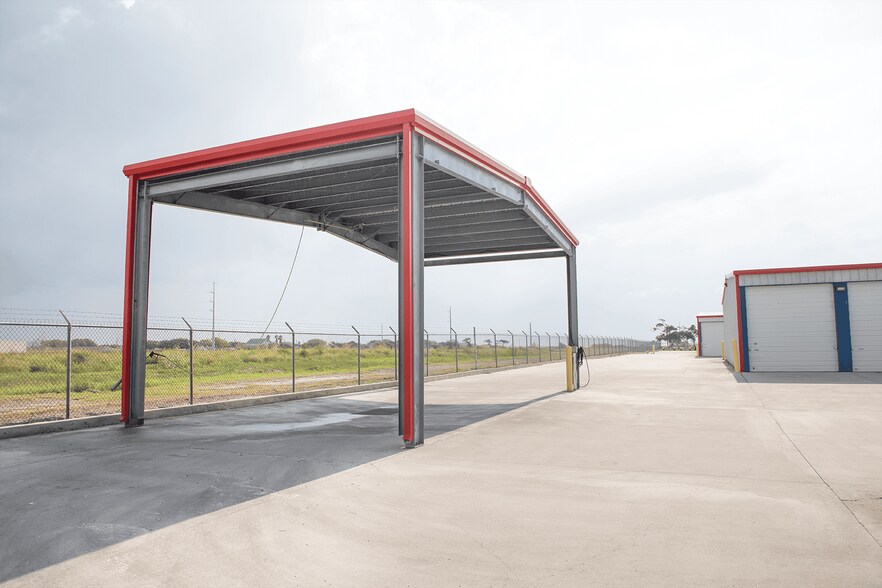 More Photos Of 502 Graham Rd, Corpus Christi Self Storage For Lease