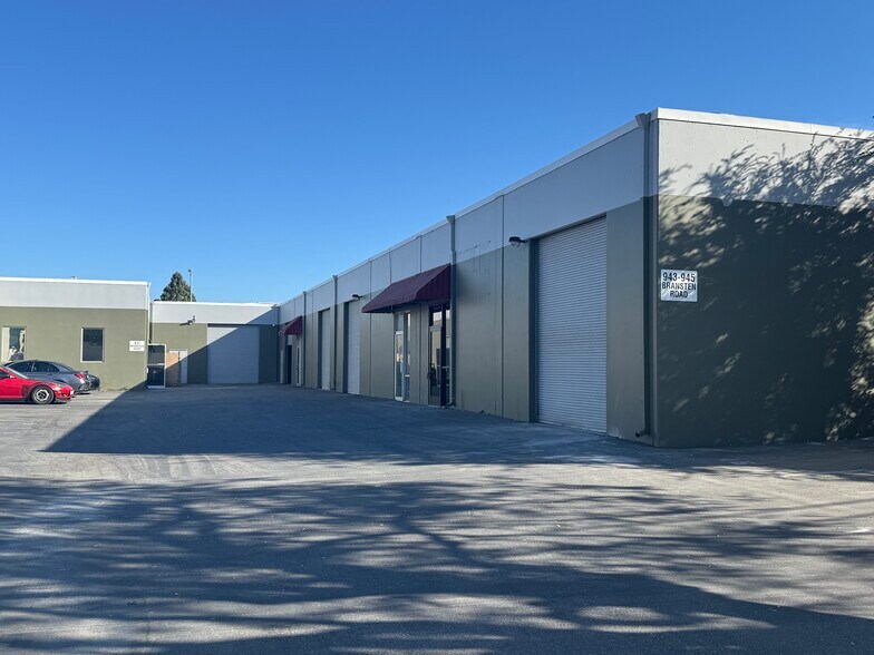 More Photos Of 945 Bransten Rd, San Carlos Service For Lease