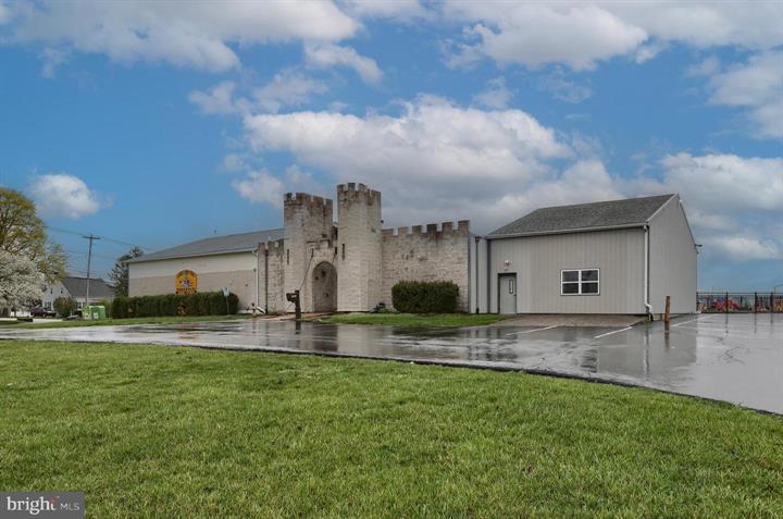 More Photos Of 1963 Oberlin Rd, Harrisburg Warehouse For Sale