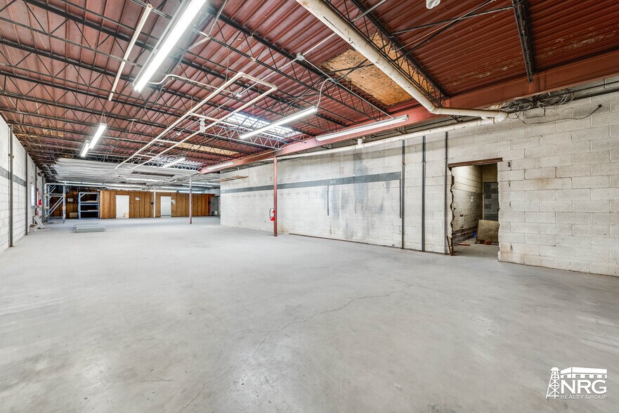 More Photos Of 1510 E 2nd St, Odessa Manufacturing For Lease