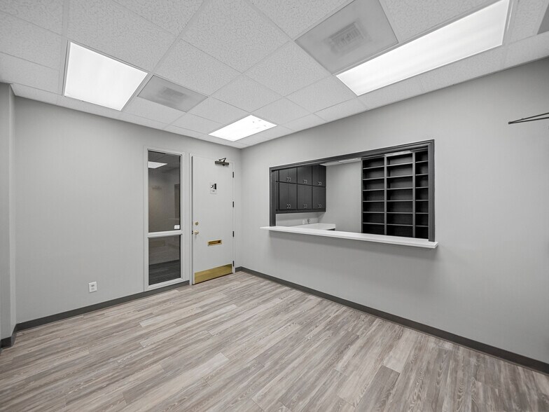 More Photos Of 375 Municipal Dr, Richardson Medical For Sale