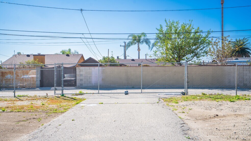 More Photos Of 16379 Foothill Blvd, Fontana Loft Creative Space For Sale