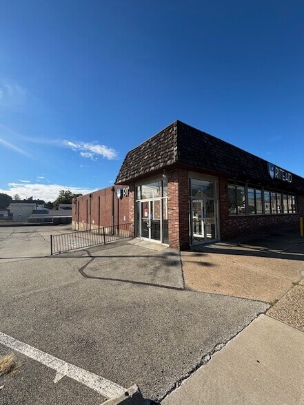 More Photos Of 262 Connellsville St, Uniontown Drugstore For Sale