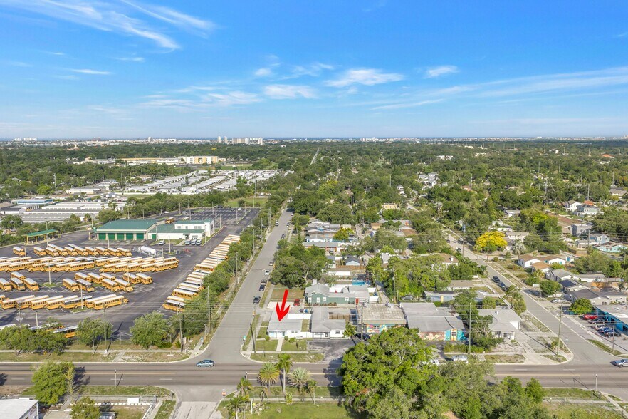 More Photos Of 575 49th St S, Saint Petersburg Office For Sale