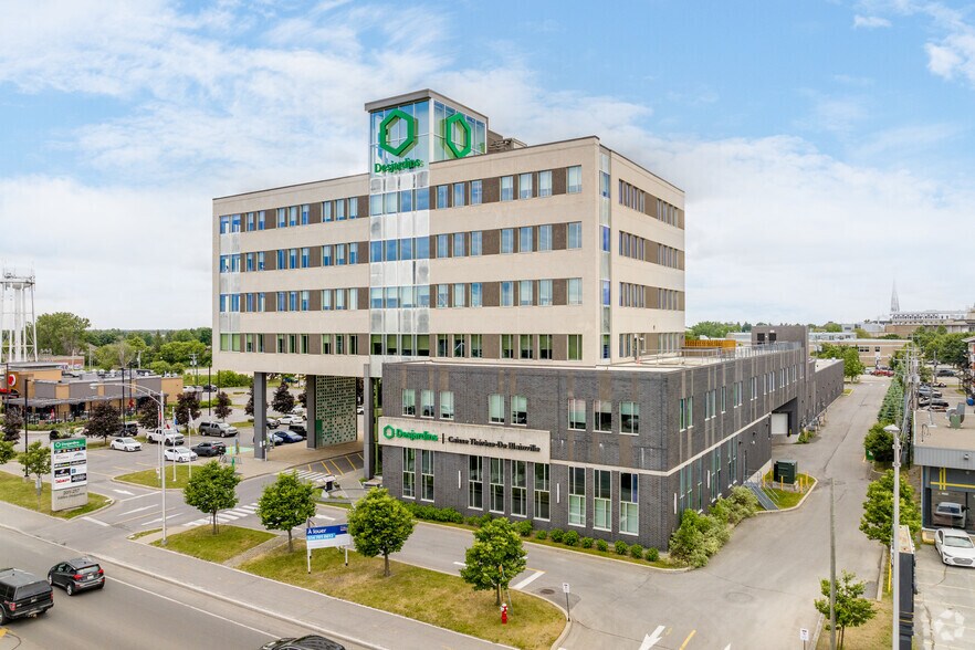 Primary Photo Of 201-217 Boul du Curé-Labelle, Ste-Thérèse Office For Lease