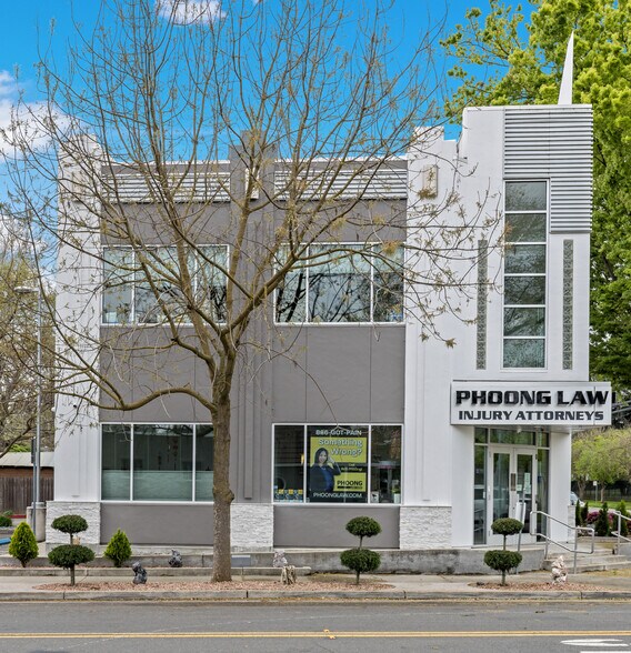 More Photos Of 2725 Riverside Blvd, Sacramento Coworking Space