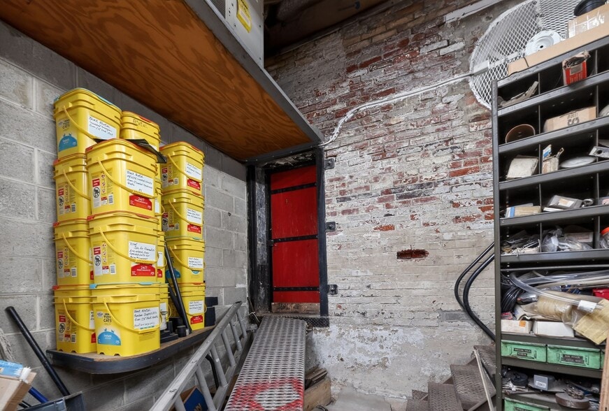 More Photos Of 3341-43 D St, Philadelphia Manufacturing For Sale