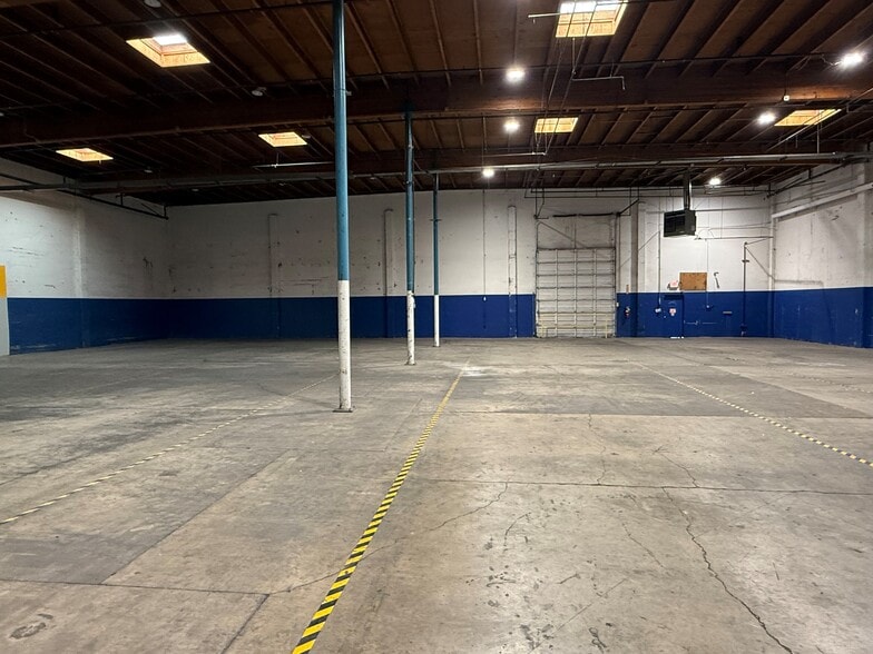 More Photos Of 3025A Industrial Way NE, Salem Warehouse For Lease