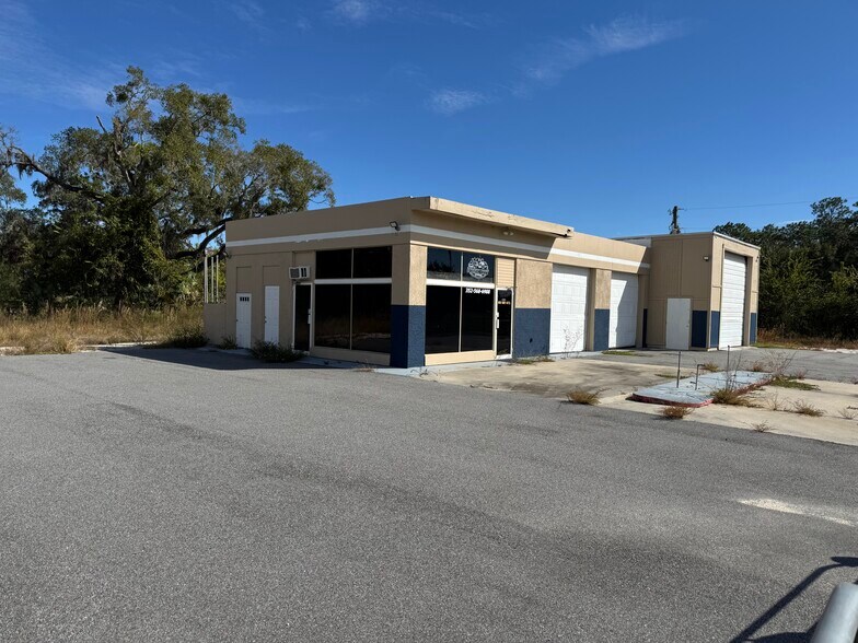 Primary Photo Of 89 Sr 471, Sumterville Service Station For Lease