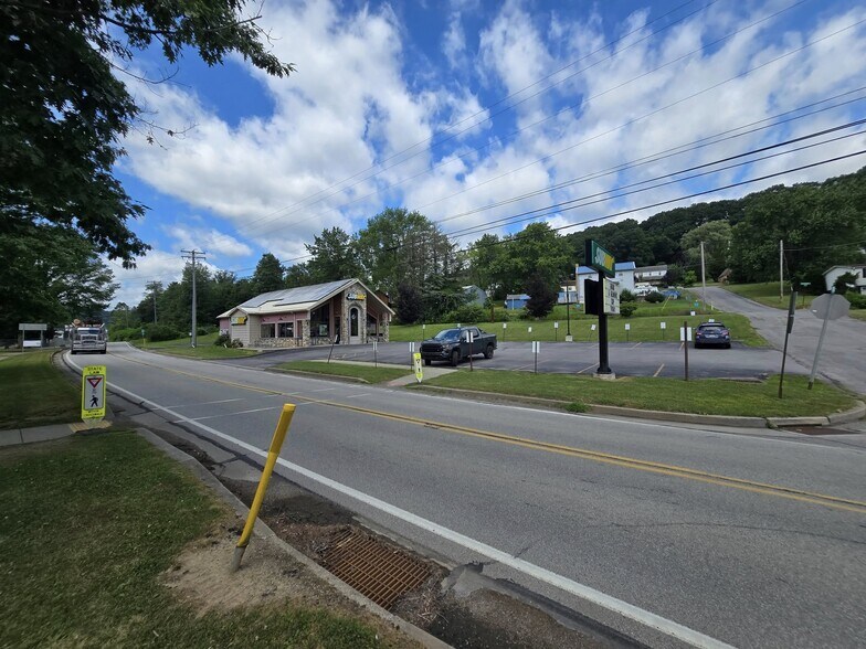 More Photos Of 945 Broad St, New Bethlehem Restaurant For Sale