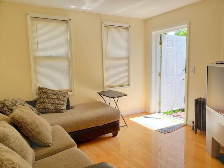 More Photos Of 2477 State Route 57, Stewartsville Storefront Retail Residential For Lease