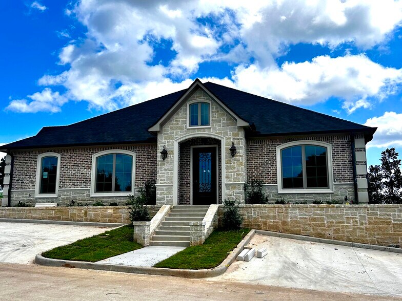 Primary Photo Of 7222 Crosswater Ave, Tyler Unknown For Lease