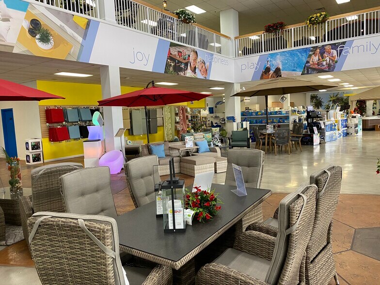 More Photos Of 2201 W Atlantic Blvd, Pompano Beach Showroom For Lease