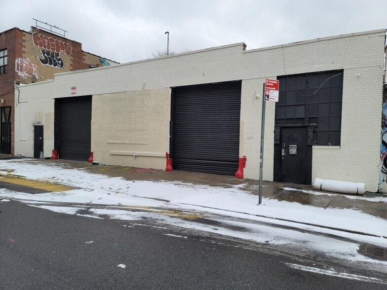 More Photos Of 272-280 Seigel St, Brooklyn Restaurant For Lease