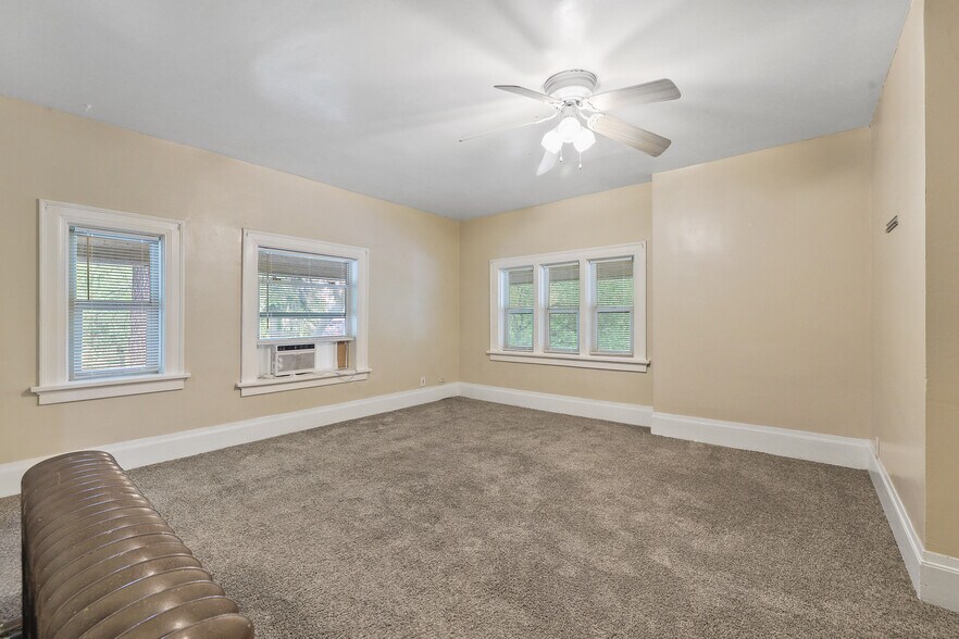 More Photos Of 1619 N Madison St, Spokane Multifamily For Sale