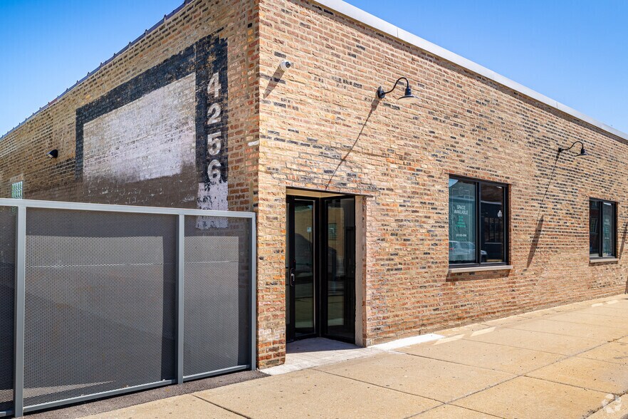 More Photos Of 4256 W Diversey Ave, Chicago Warehouse For Lease
