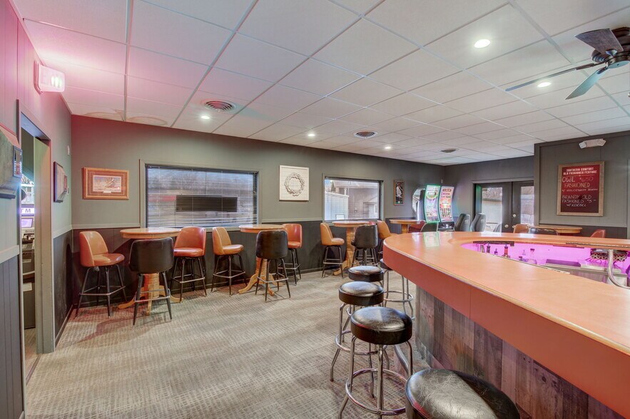 More Photos Of 617 E North St, Poynette Restaurant For Sale