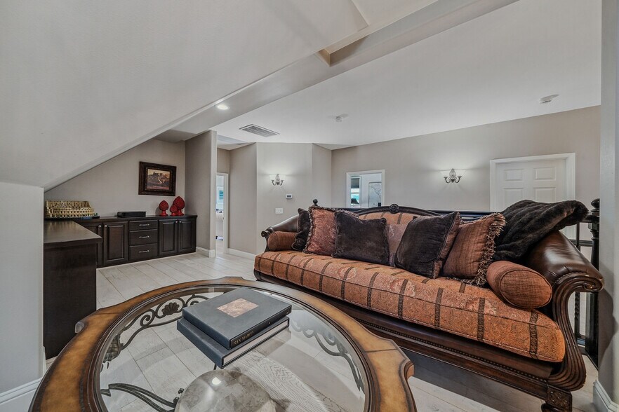 More Photos Of 10786 Shenandoah Rd, Plymouth Winery Vineyard For Sale