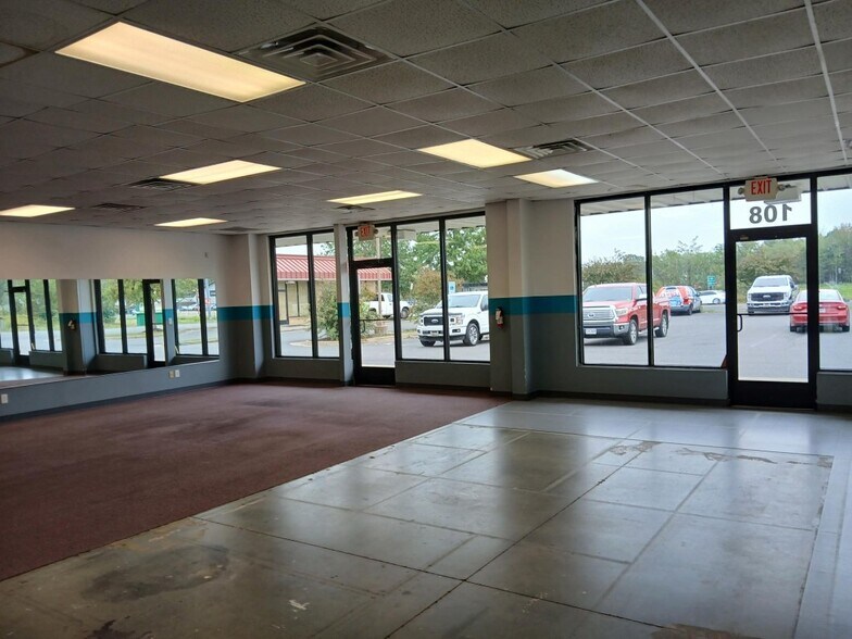 More Photos Of 6374 Patriot Hwy, Spotsylvania General Retail For Lease