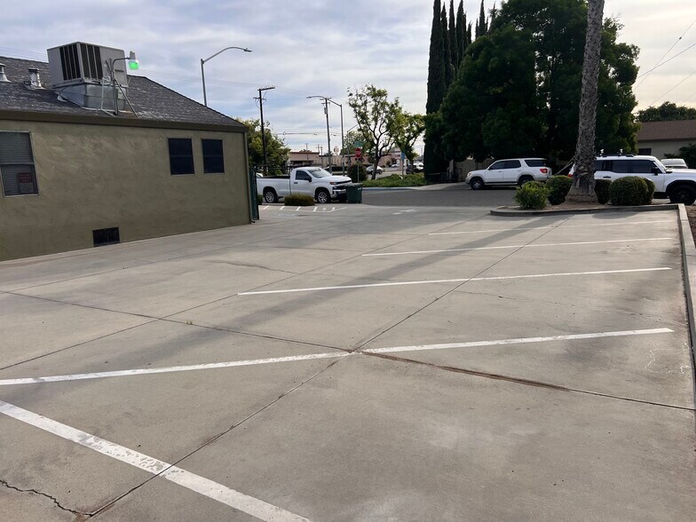 More Photos Of 2450 E Whitmore Ave, Ceres Medical For Lease