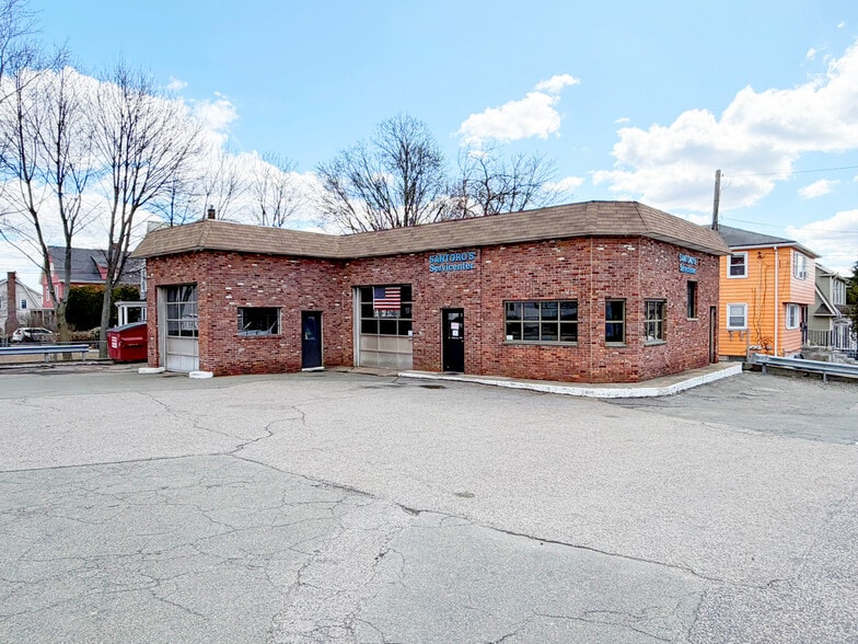 More Photos Of 250 Orchard St, Watertown General Retail For Sale