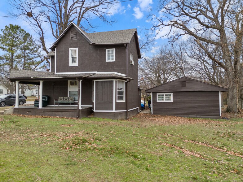 More Photos Of 622 S Wright St, Siloam Springs Apartments For Sale