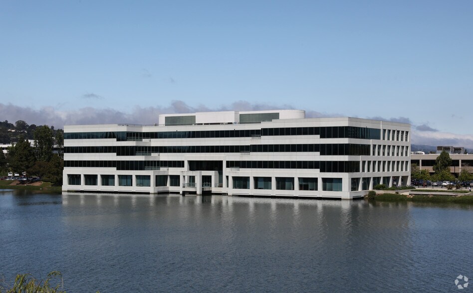 More Photos Of 3 Lagoon Dr, Redwood City Office For Lease