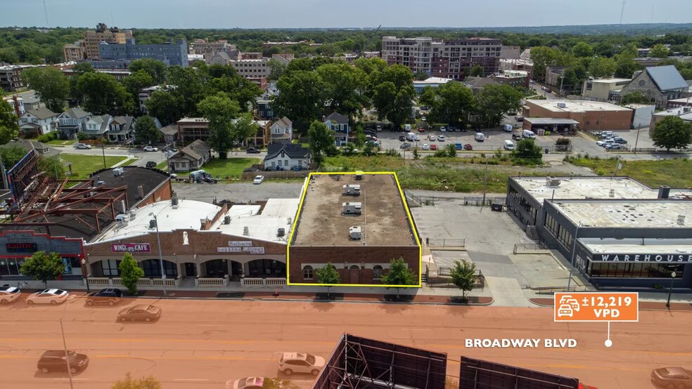 More Photos Of 3947 Broadway St, Kansas City Medical For Lease