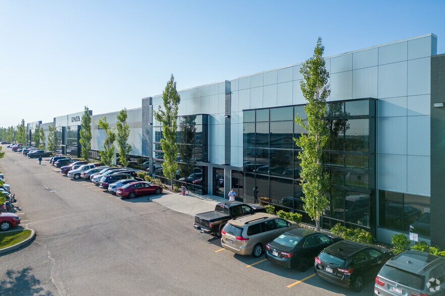 More Photos Of 1839 120 Av NE, Calgary Service For Lease