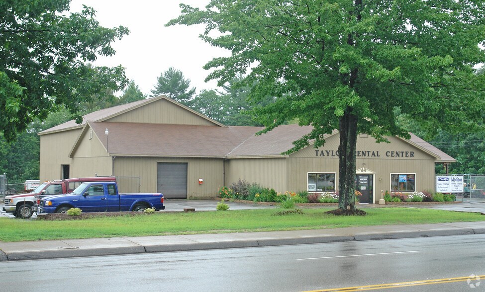 More Photos Of 1306 Main St, Sanford Storefront For Sale