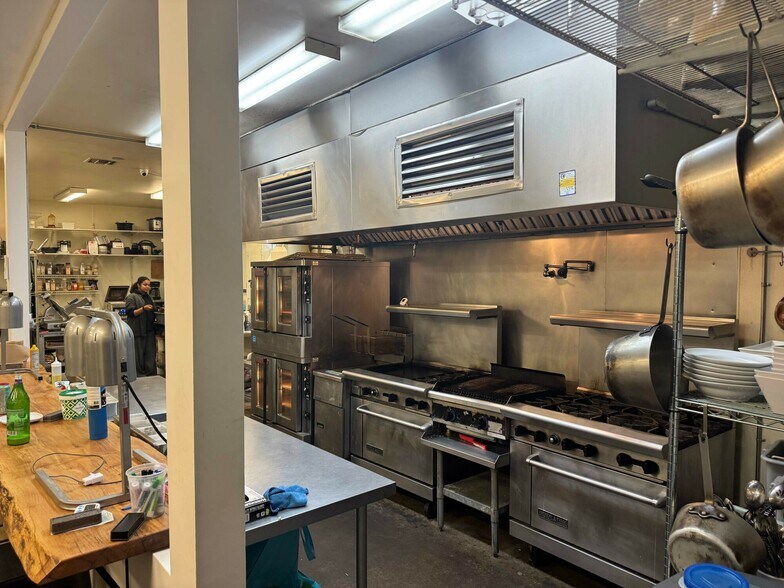 More Photos Of 31441 NW Commercial St, North Plains Freestanding For Lease