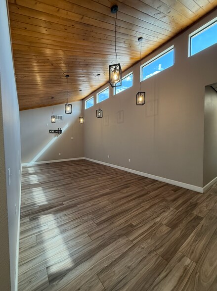 More Photos Of 10421 Montgomery Parkway Loop NE, Albuquerque Medical For Sale