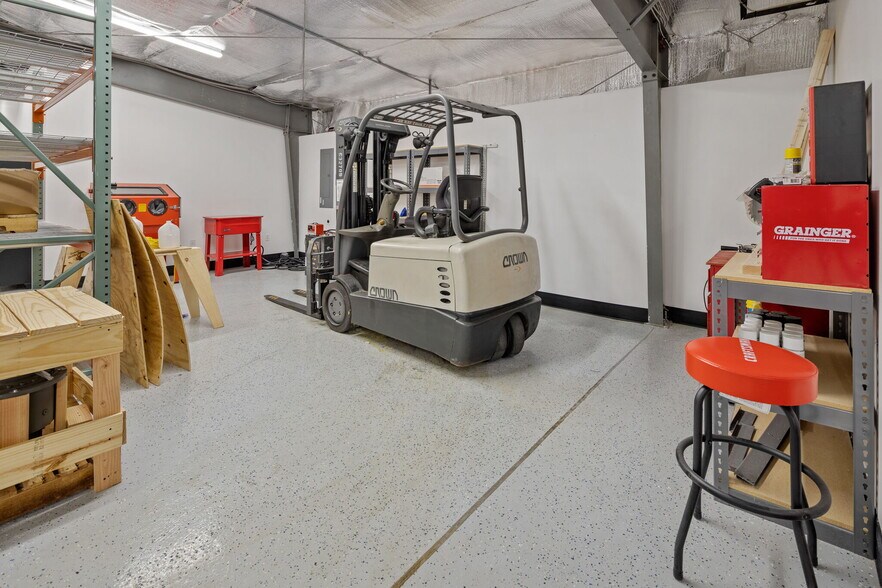More Photos Of 30 Bolton Ln, West Creek Light Distribution For Sale