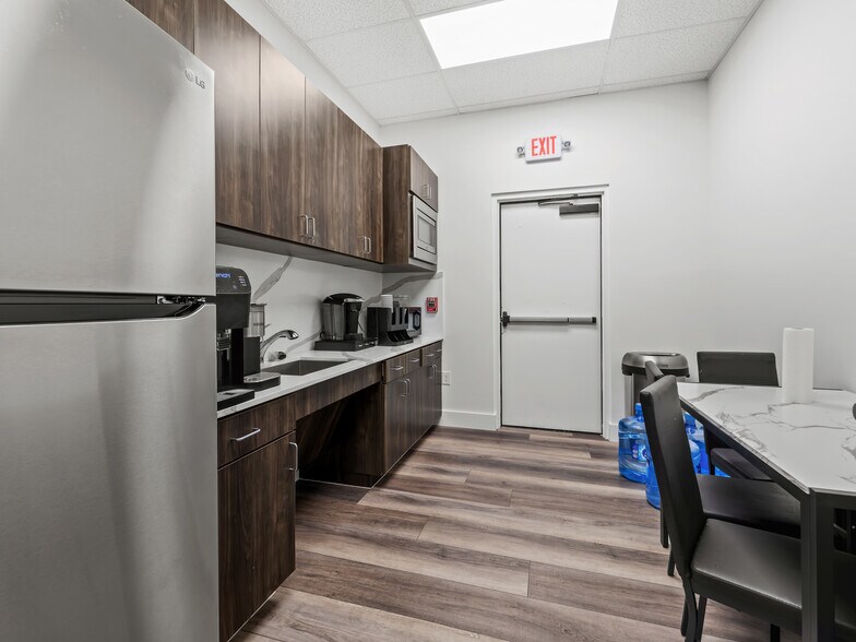 More Photos Of 3112 Capital Way, Fort Worth Medical For Lease