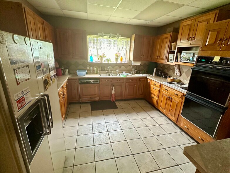 More Photos Of 123 Belle River Rd, Marine City Warehouse For Sale