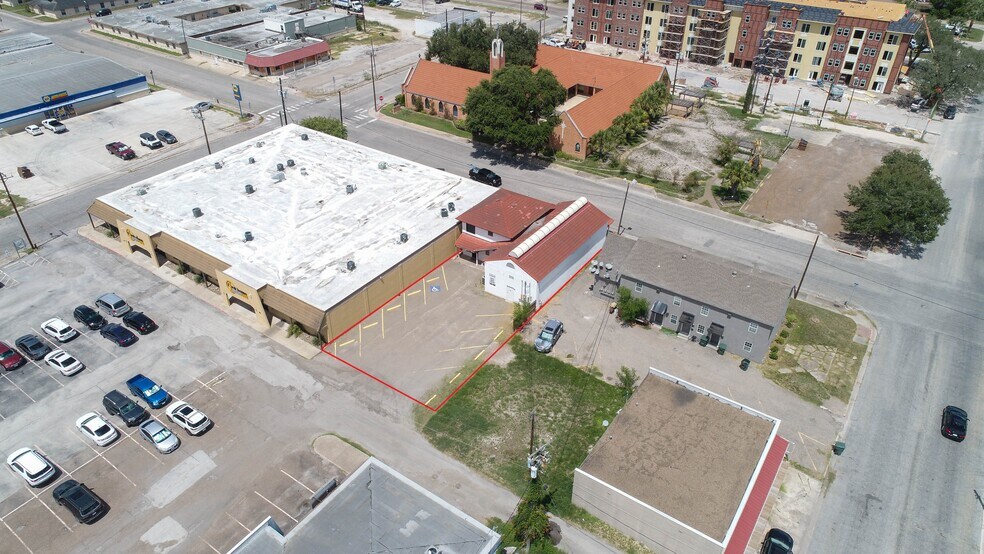 More Photos Of 312 E 2nd St, Alice Healthcare For Sale