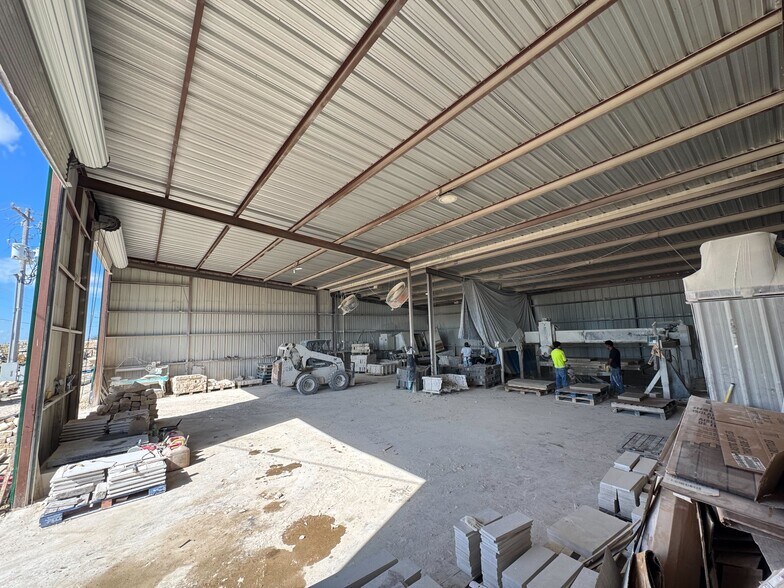 More Photos Of 450 Private Road 917, Georgetown Warehouse For Sale