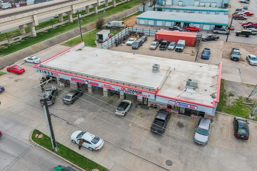 More Photos Of 109 N Story Rd, Irving Service For Sale