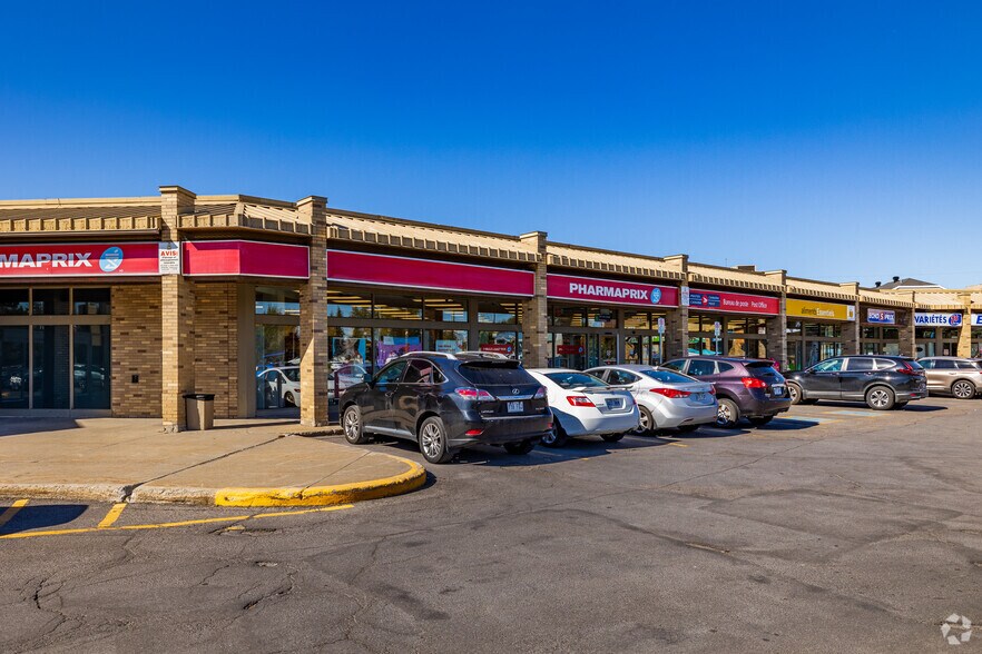 More Photos Of 3545 Boul Dagenais O, Laval Freestanding For Lease